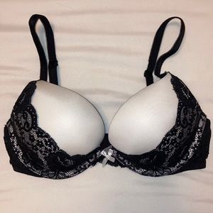 Women’s Victoria’s Secret Dream Angels add two cup lace push up plunge bra